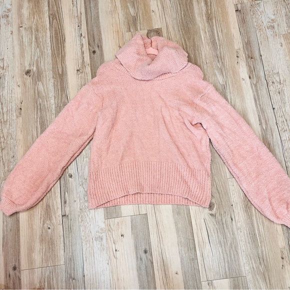 Blush pink ruby moon sweater turtleneck sherpa size small - Picture 5 of 9